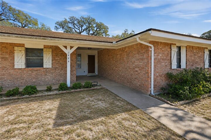 Property Photo: 2486 Oak Park TX 78362