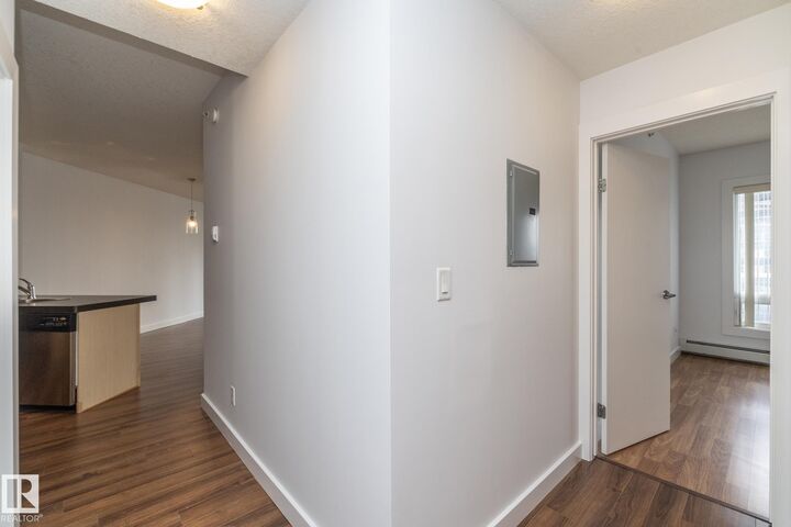 Property Photo:  10136 104 Street NW 1004  AB T5J 0B5 