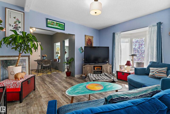 Property Photo: 5404 45 Avenue AB T9A 0E9