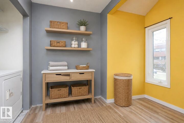 Property Photo:  10330 76 Street NW  AB T6A 3A7 