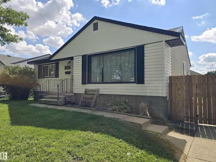 Property Photo: 4033 117 Avenue NW AB T5W 0Y1