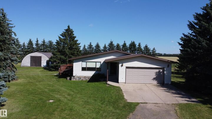 Property Photo: 49127 Hwy 778 AB T0C 2P0