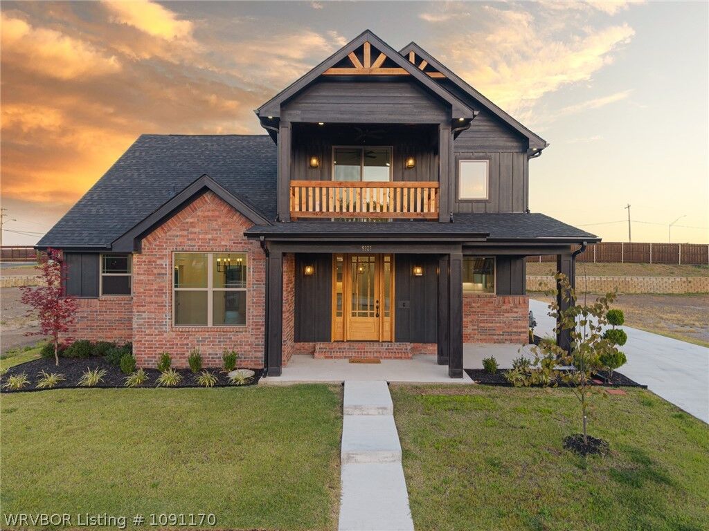 Property Photo: 6929 Alianna Way AR 72916