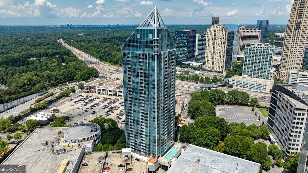 Property Photo:  3338 Peachtree Road NE 1807  GA 30326 
