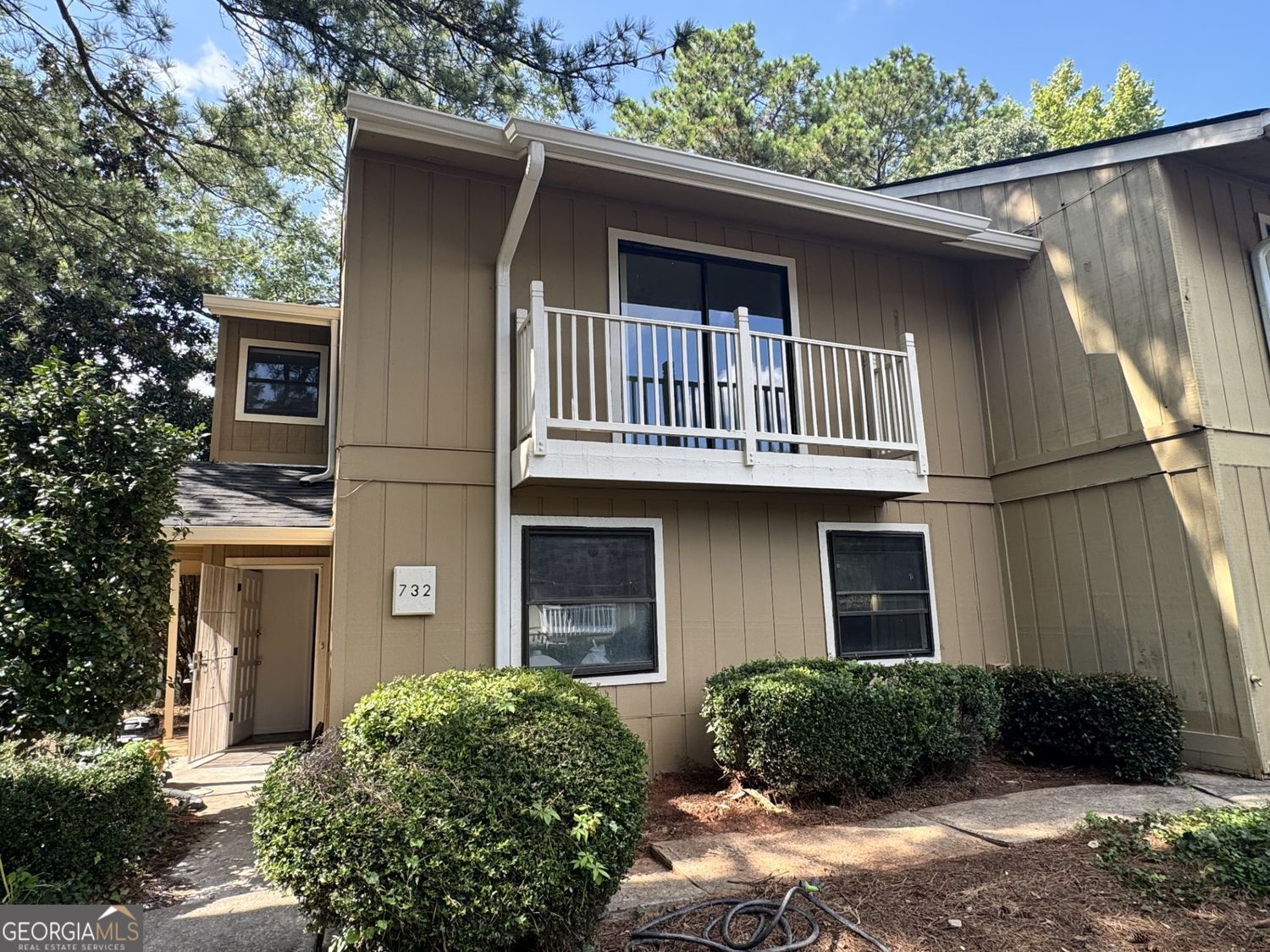 Property Photo: 732 Hanover Lane SE GA 30067