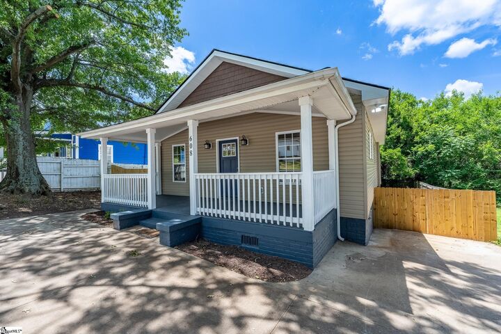 Property Photo: 608 Easley Bridge Road SC 29611