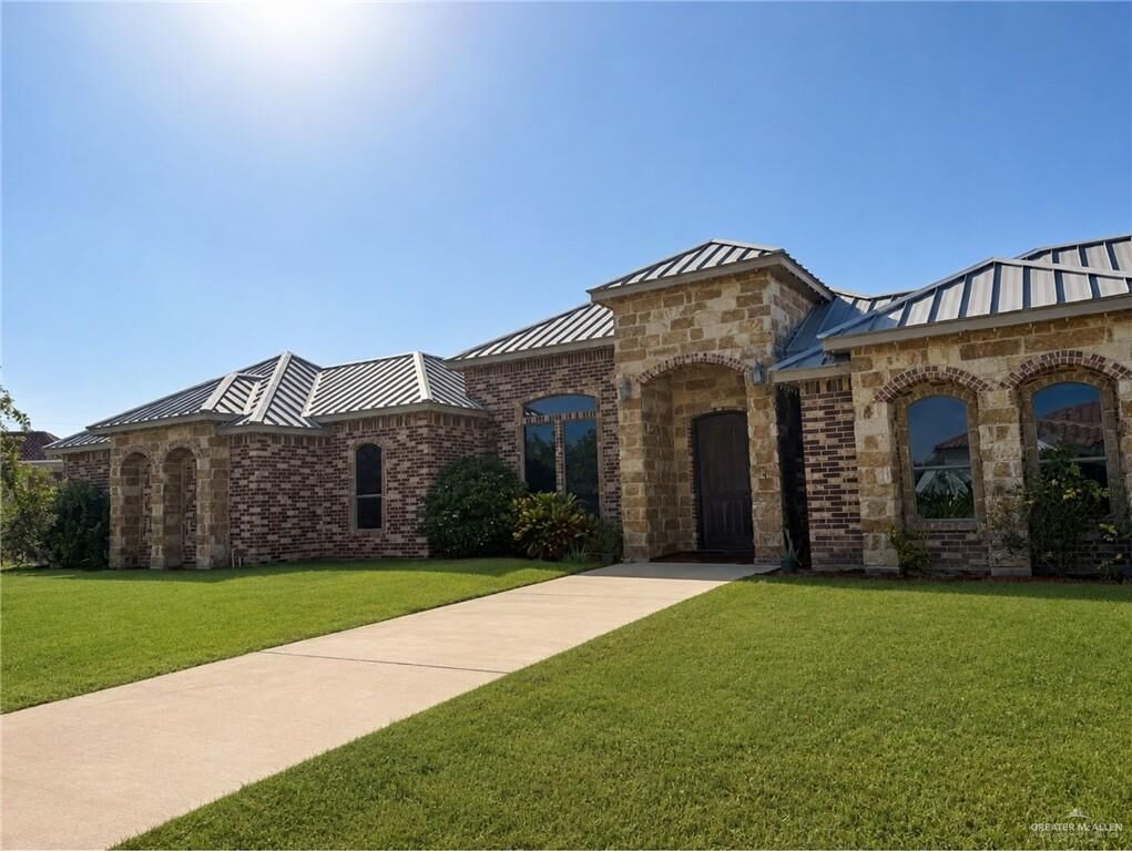 Property Photo: 2716 Brazos Avenue TX 78504
