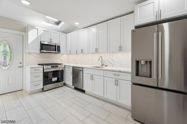 Property Photo:  57 Greenwood Ave Unit 2  NJ 07940 