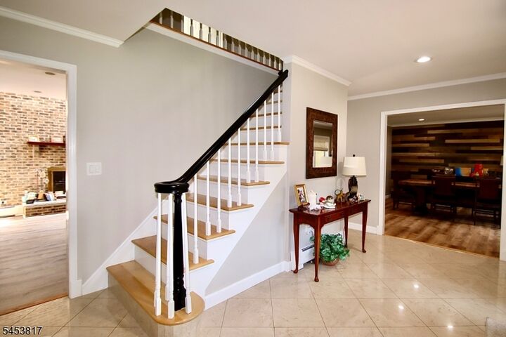 Property Photo:  9 Watch Hill Rd  NJ 07430 