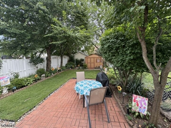 Property Photo: 582 Garden Ave NJ 07095