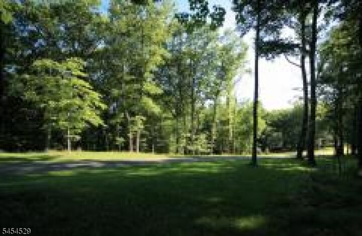Property Photo:  17 Exmoor Dr  NJ 07945 