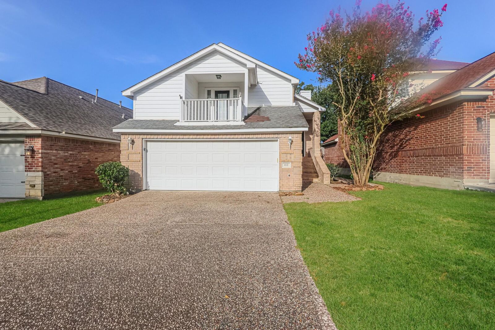 Property Photo: 112 Golfview Drive TX 77356