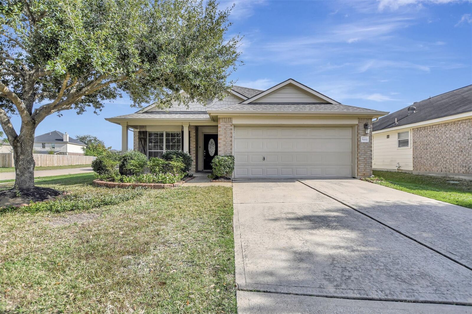 Property Photo: 5918 Durango Mist Lane TX 77449