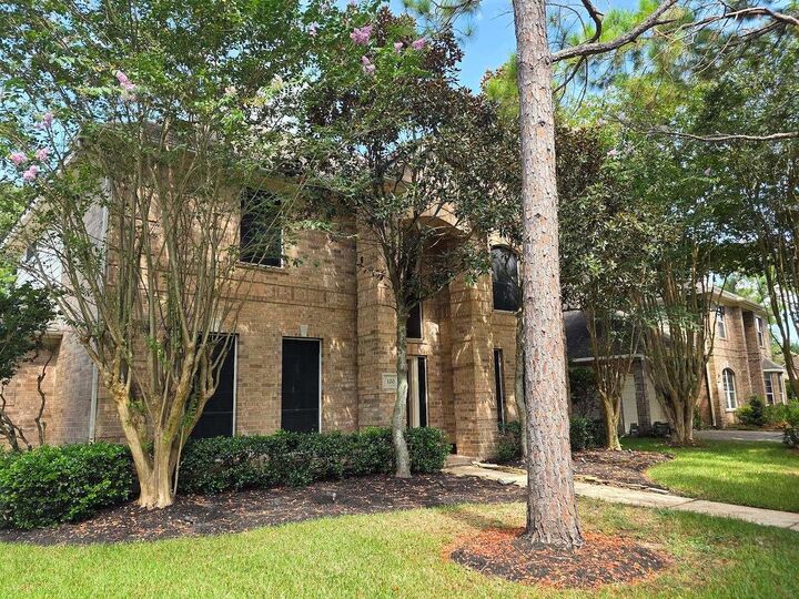 Property Photo: 120 Emerald Cloud Lane TX 77573
