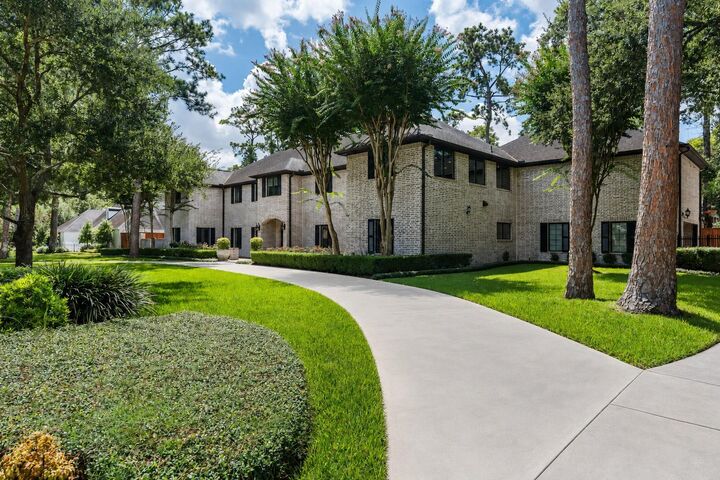 Property Photo:  11407 Holidan Way  TX 77024 