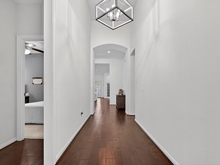 Property Photo: 6006 Hedgepark Drive TX 77407
