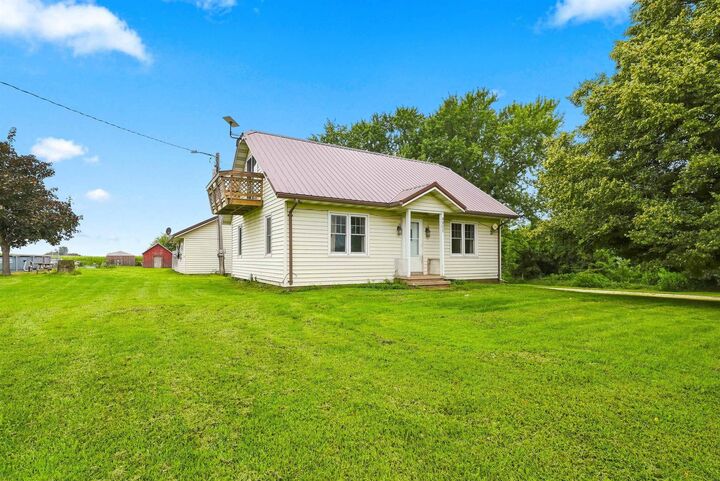 Property Photo:  4801 Palace Road  IA 50662 