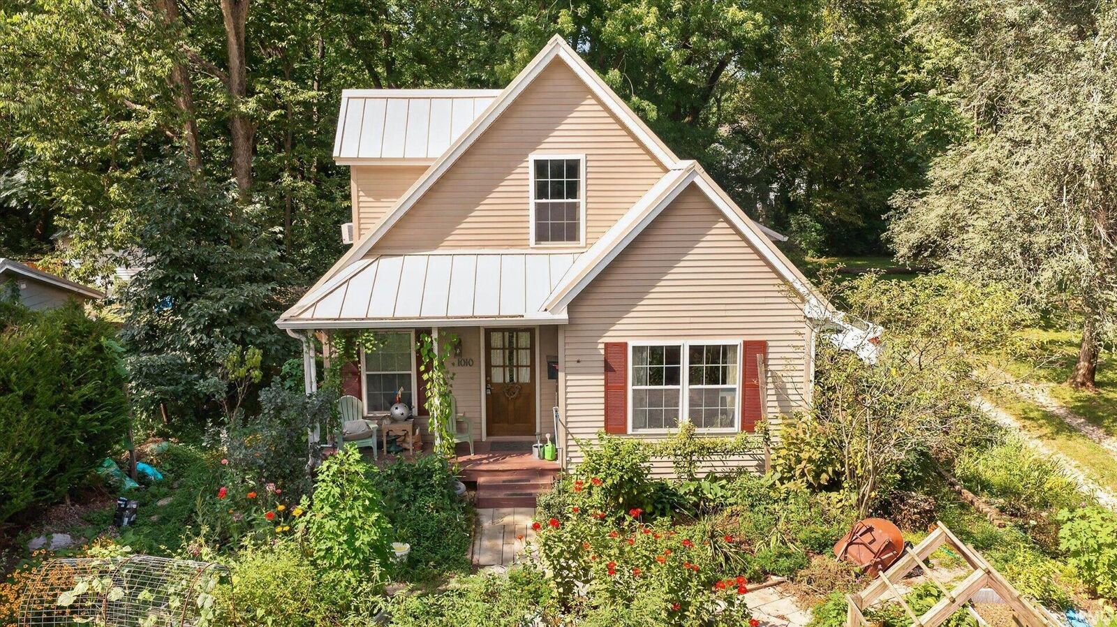 Property Photo:  1010 W 7th Street  IN 47404-3650 