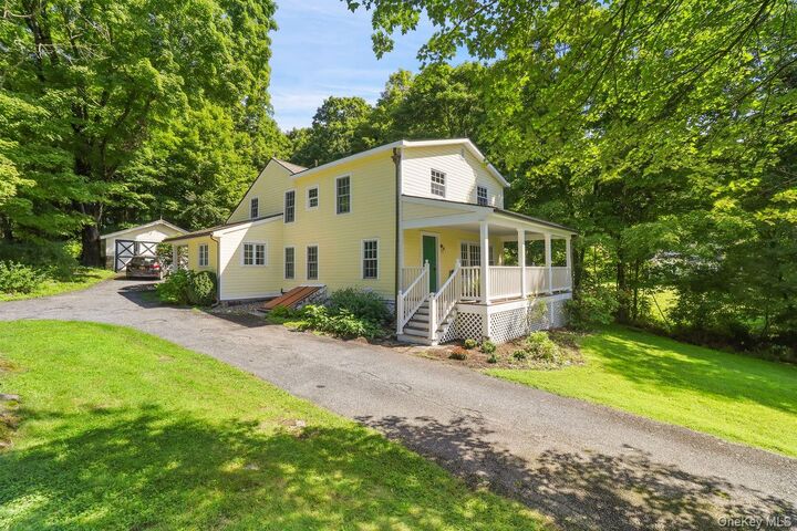 Property Photo:  1059 Hanover Street  NY 10598 