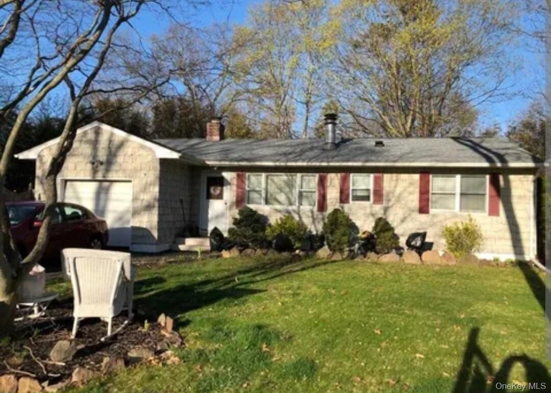 Property Photo:  139 Parkside Avenue  NY 11764 