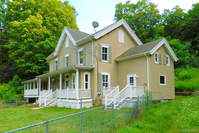 Property Photo:  900 Salisbury Turnpike  NY 12571 