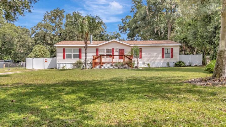 Property Photo: 2716 Seminole Trail FL 34748