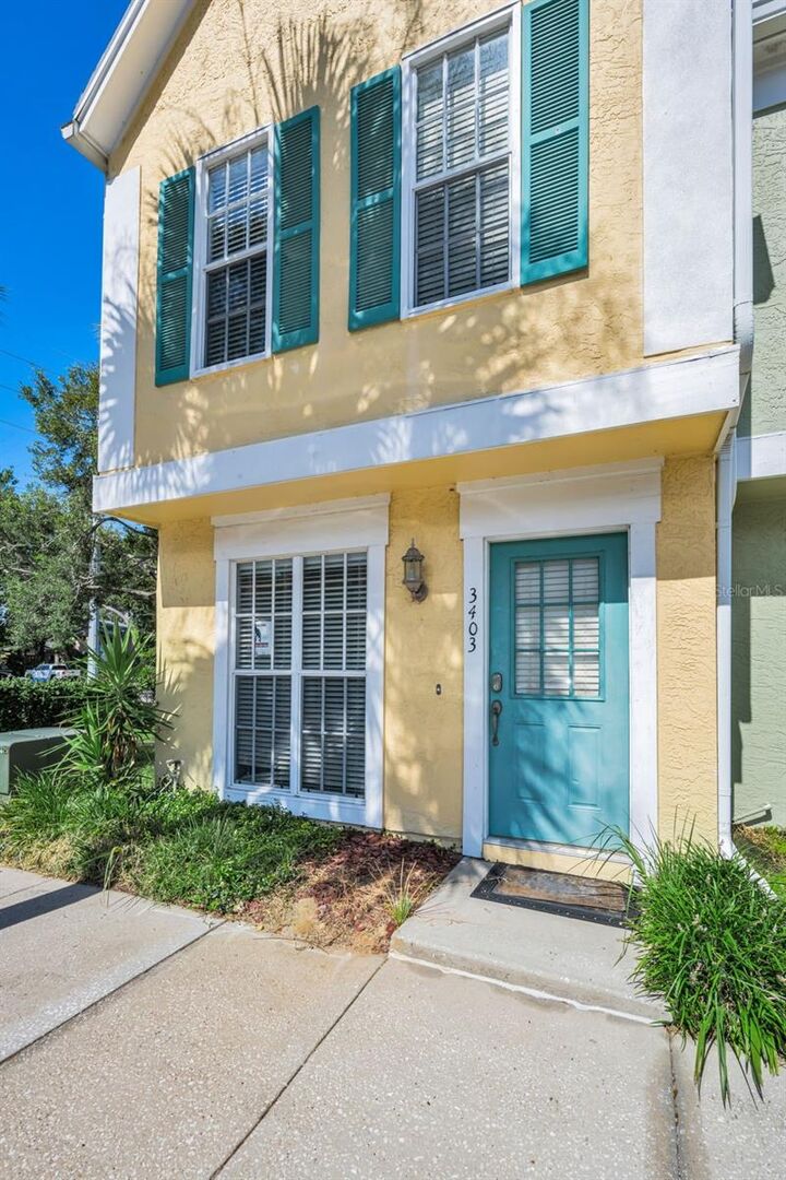 Property Photo: 3403 W Wyoming Circle 3403 FL 33611