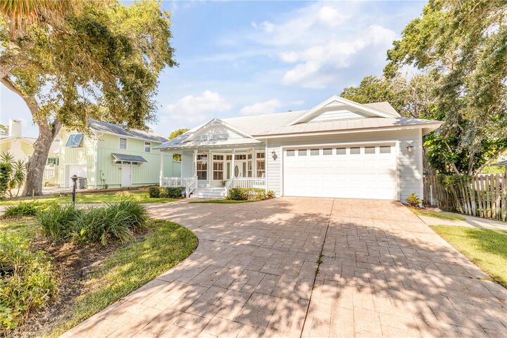 Property Photo:  410 S Peninsula Avenue  FL 32169 