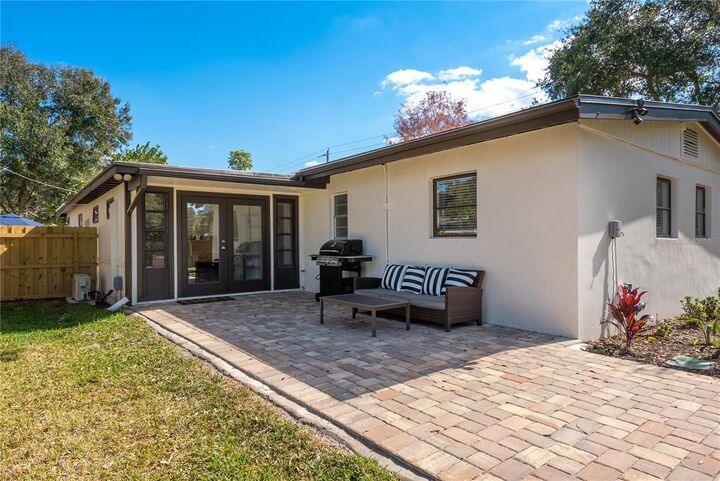 Property Photo:  2311 Waldemere Street A  FL 34239 