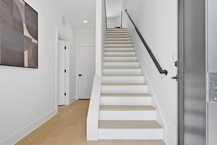 Property Photo: 310 W Columbus Drive 8 FL 33602
