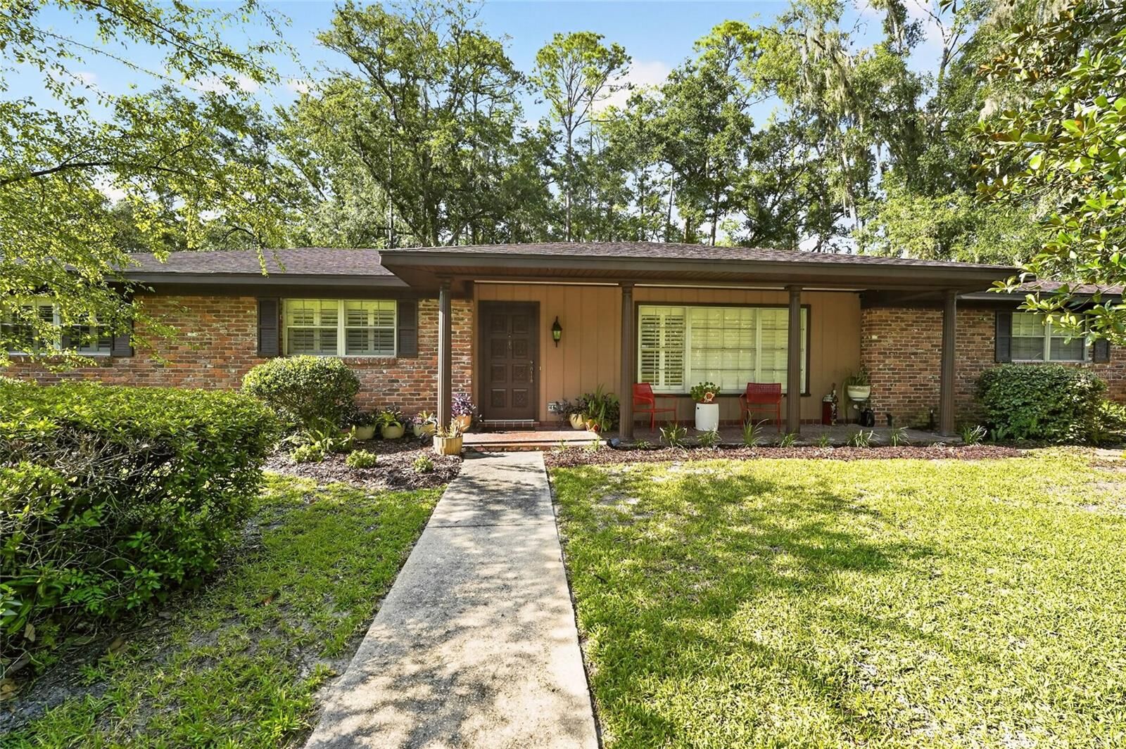 Property Photo:  4624 NW 19th Place  FL 32605 
