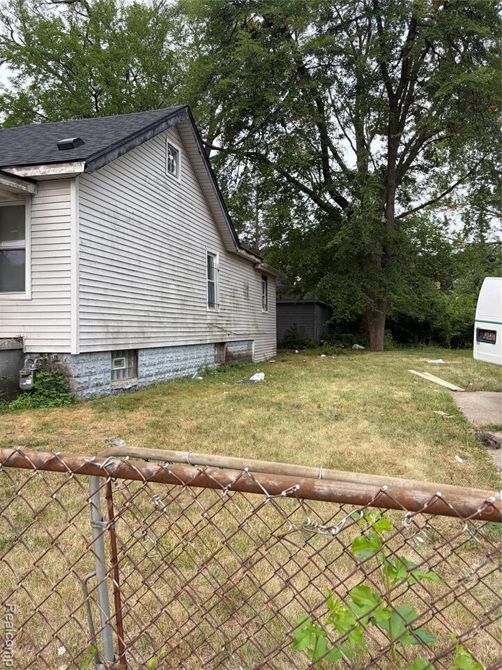Property Photo: 15845 Alden Street MI 48238 1485