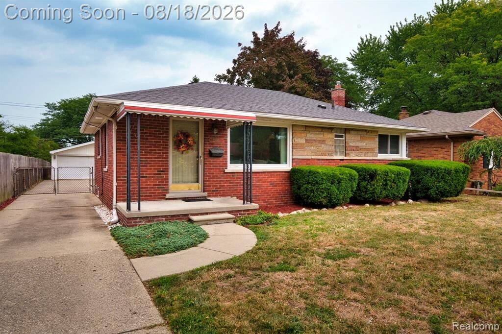 Property Photo:  22685 Oconnor Street  MI 48080 4124 