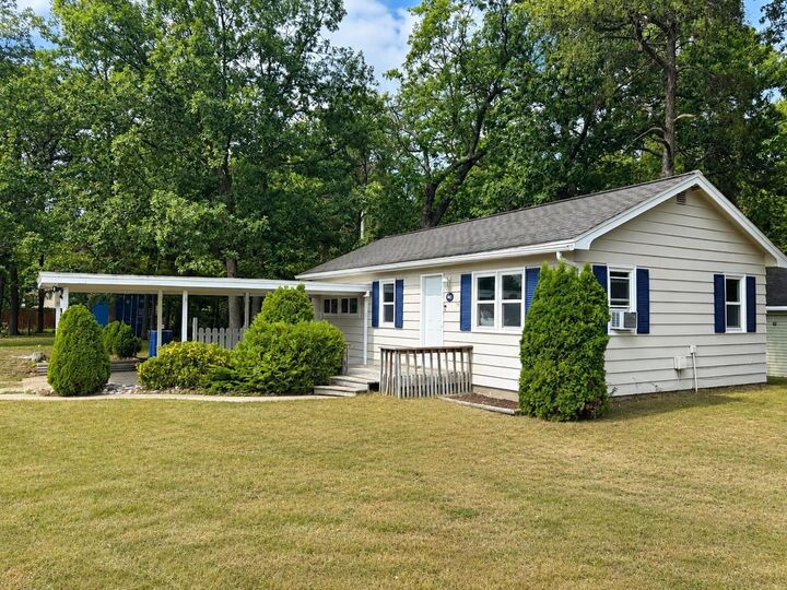 Property Photo: 885 Parsons Road MI 49686