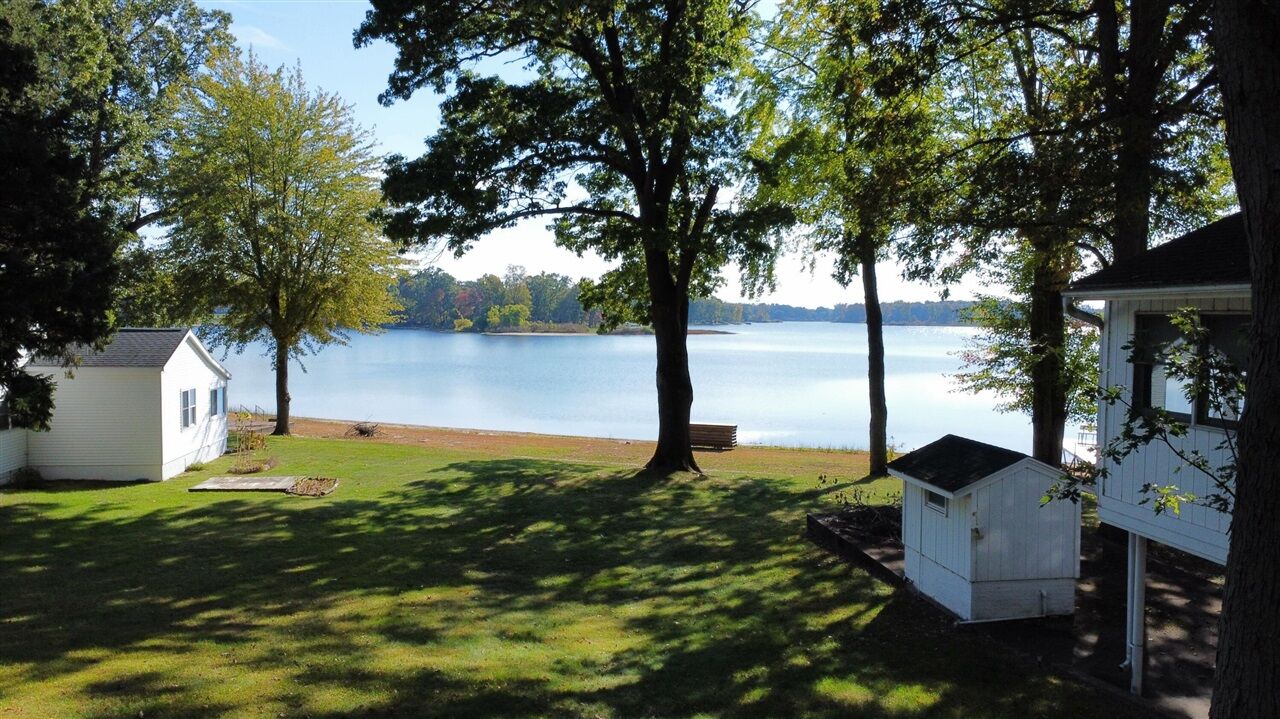 Property Photo: 41193 N Park Street MI 49079