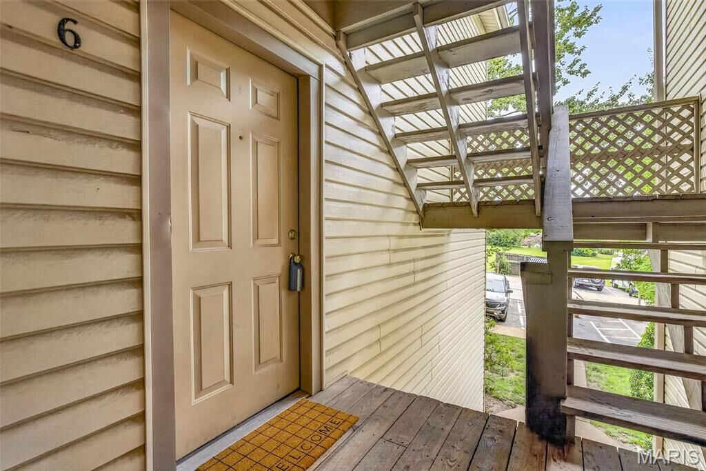 Property Photo:  1211 Mangrove Lane 6  MO 63125 