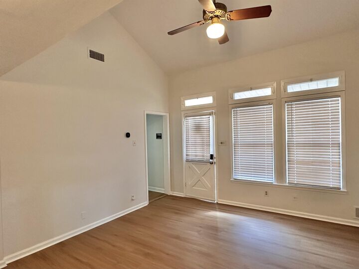 Property Photo: 171 Marne St TN 38111