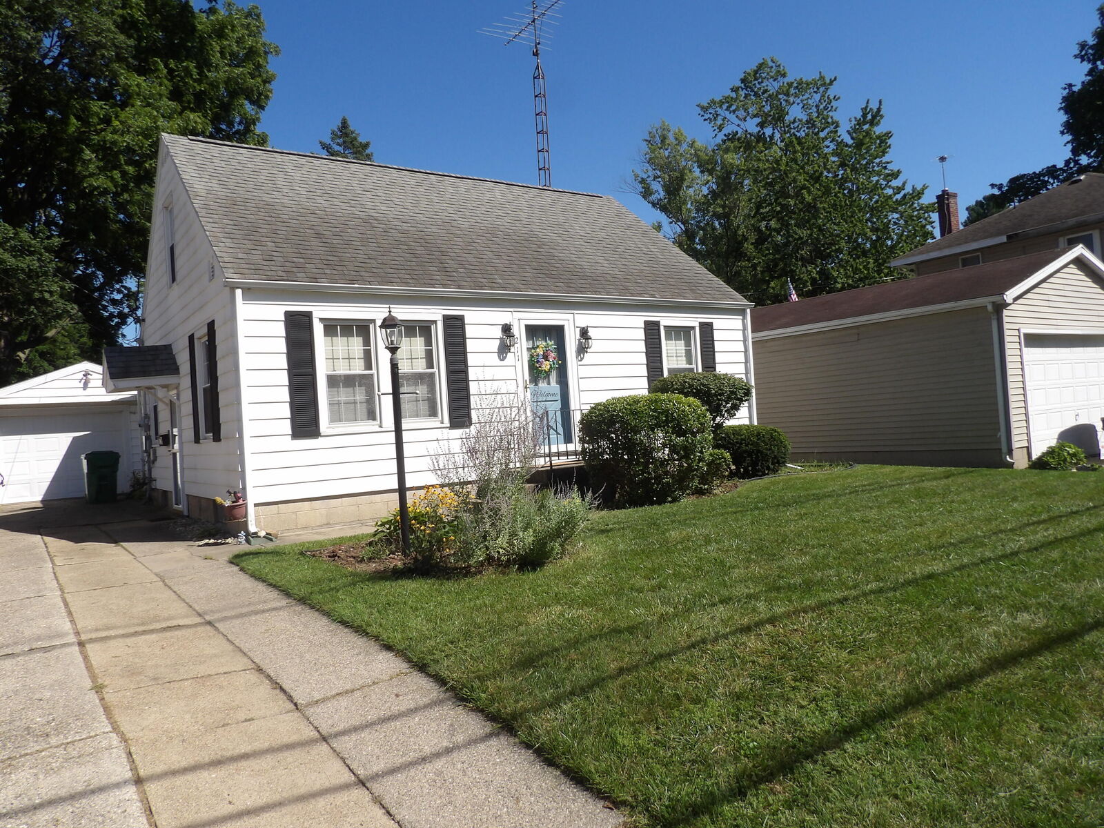 Property Photo: 211 N 14th Street MI 49120