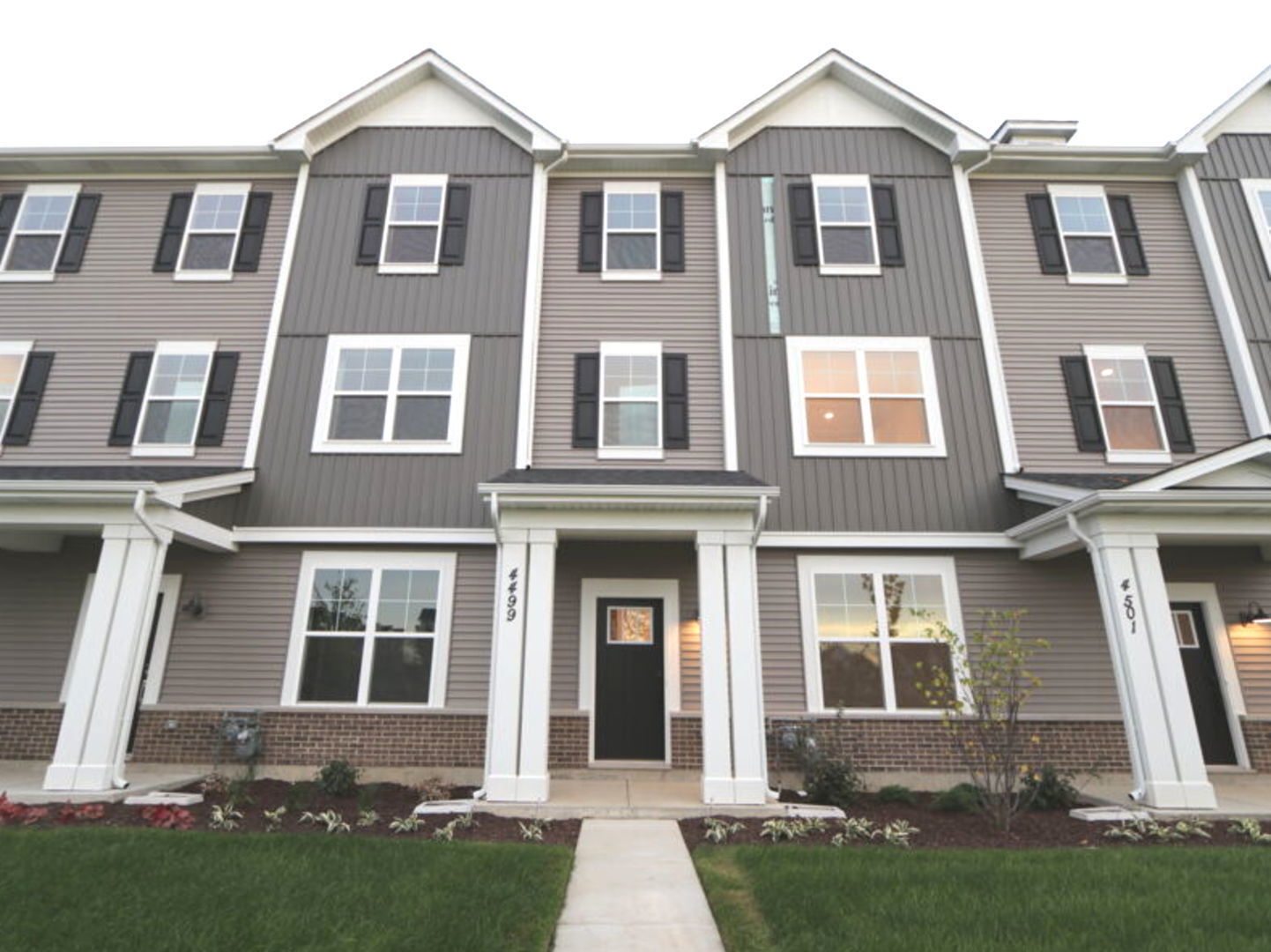 Property Photo:  4499 Chelsea Manor Circle  IL 60504 