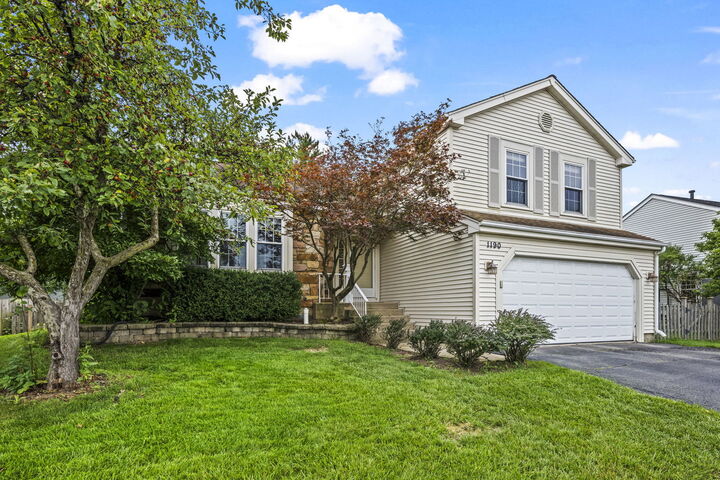 Property Photo: 1190 Bristol Trail Road IL 60047