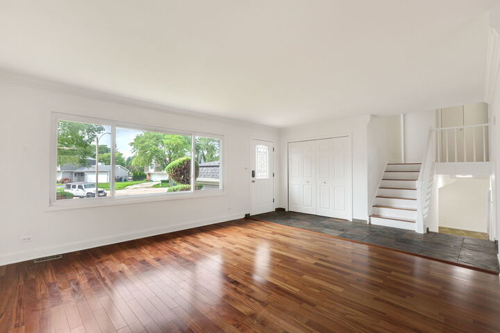 Property Photo:  4425 Thornbark Court  IL 60192 