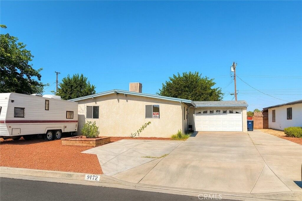 Property Photo:  44129 Carolside  CA 93535 