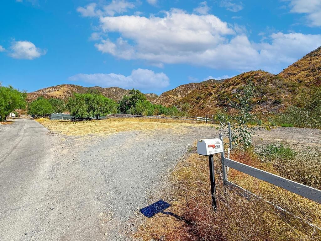 Property Photo: 13912 N Mesa Alta Road CA 91342