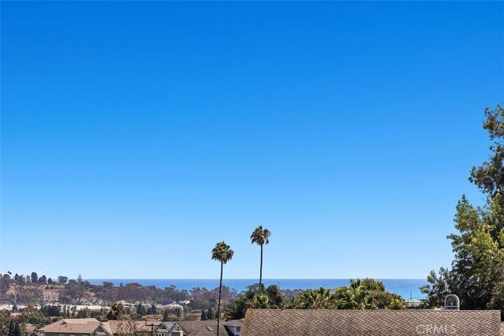 Property Photo:  25462 Evans Pointe  CA 92629 