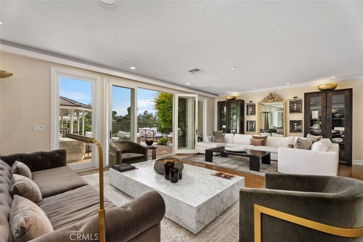 Property Photo:  18 Rue Grand Vallee  CA 92660 