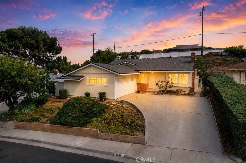 Property Photo: 1987 Cerco Alta CA 91754