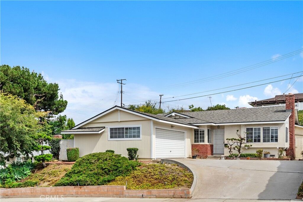 Property Photo: 1987 Cerco Alta CA 91754