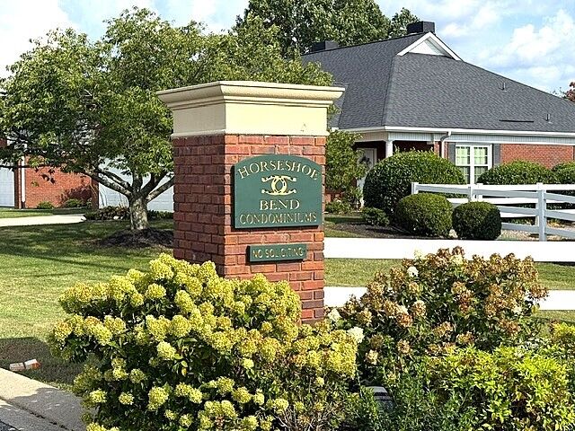 Property Photo:  102 Horseshoe Ct  TN 37160 