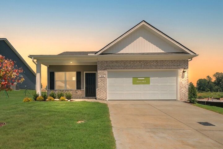 Property Photo: 324 Claude Circle TN 37042