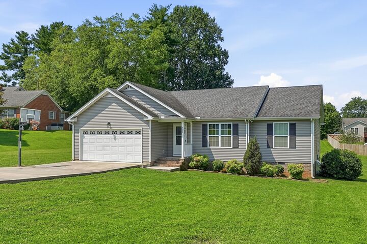 Property Photo: 808 Boyd Ave TN 37110